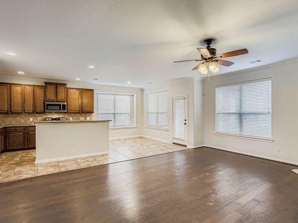 166 Hawkhurst Circle, Magnolia TX 77354