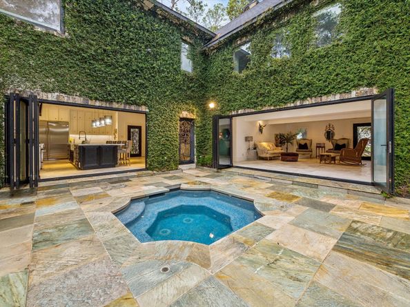 10611 Tarrington Drive, Houston TX 77024