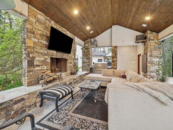 10611 Tarrington Drive, Houston TX 77024