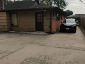 8111 Meadville Street, Houston TX 77061