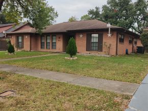 8111 Meadville Street, Houston TX 77061