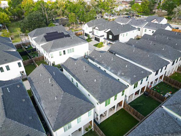 1926 Hoskins Drive, Houston TX 77080