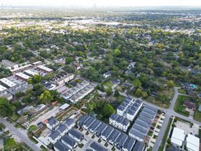 1926 Hoskins Drive, Houston TX 77080