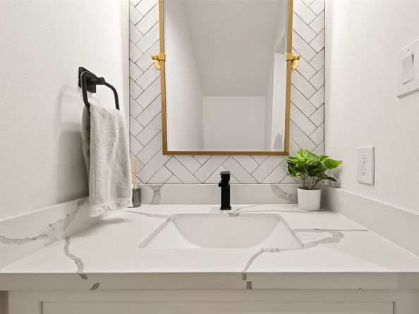 1926 Hoskins Drive, Houston TX 77080