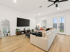 1926 Hoskins Drive, Houston TX 77080