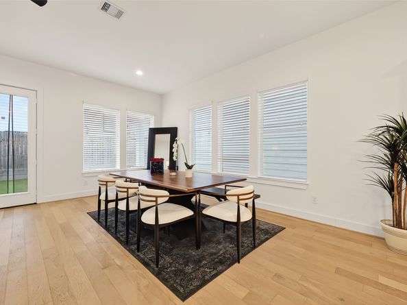 1926 Hoskins Drive, Houston TX 77080