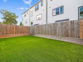 1926 Hoskins Drive, Houston TX 77080