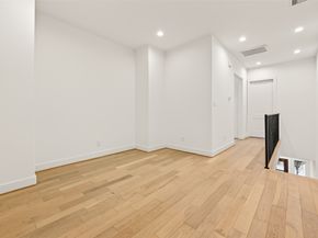 1926 Hoskins Drive, Houston TX 77080