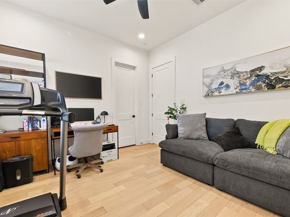 1926 Hoskins Drive, Houston TX 77080