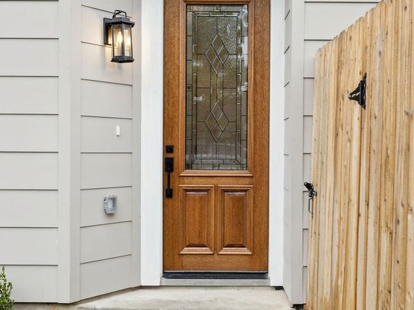 2125C Hoskins Drive, Houston TX 77080