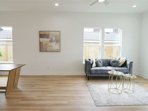 7805 Avenue E, Houston TX 77012