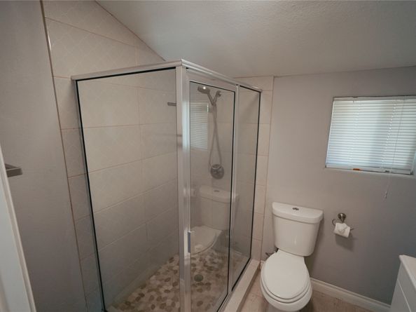 5105 Chapman Street, Houston TX 77009