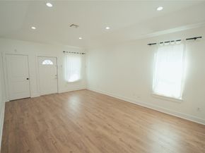 5105 Chapman Street, Houston TX 77009