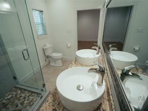 5105 Chapman Street, Houston TX 77009