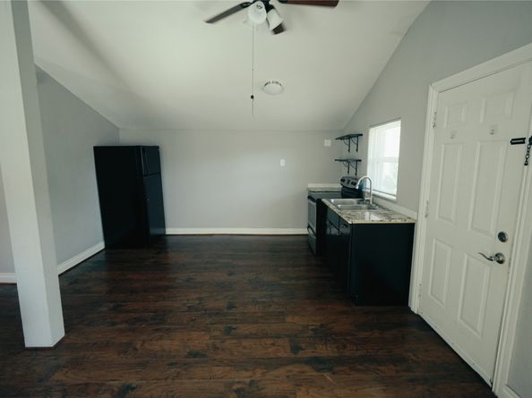 5105 Chapman Street, Houston TX 77009