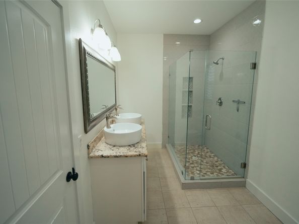 5105 Chapman Street, Houston TX 77009