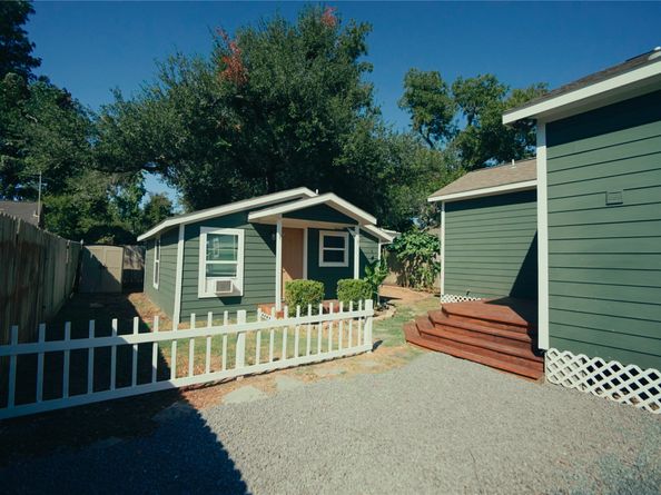 5105 Chapman Street, Houston TX 77009