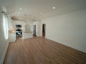 5105 Chapman Street, Houston TX 77009