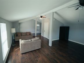 5105 Chapman Street, Houston TX 77009