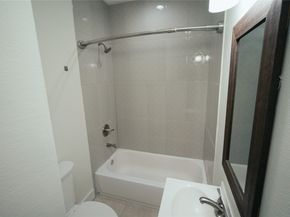 5105 Chapman Street, Houston TX 77009