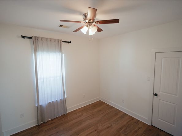 5105 Chapman Street, Houston TX 77009