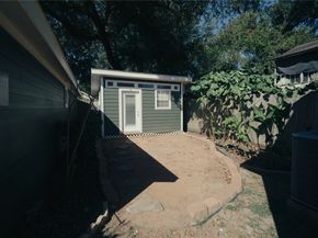 5105 Chapman Street, Houston TX 77009