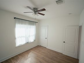 5105 Chapman Street, Houston TX 77009