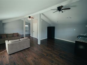 5105 Chapman Street, Houston TX 77009