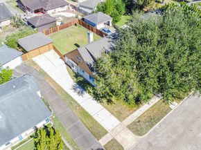 9314 Roos Road, Houston TX 77036