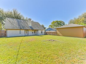 9314 Roos Road, Houston TX 77036