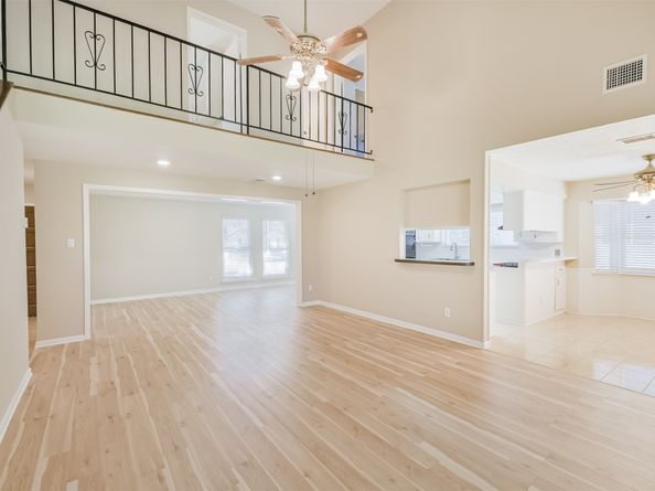 9314 Roos Road, Houston TX 77036