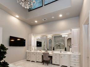 2 Lace Point, The Woodlands TX 77382