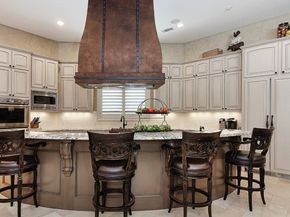 2 Lace Point, The Woodlands TX 77382