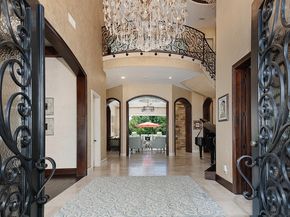 2 Lace Point, The Woodlands TX 77382