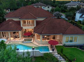 2 Lace Point, The Woodlands TX 77382