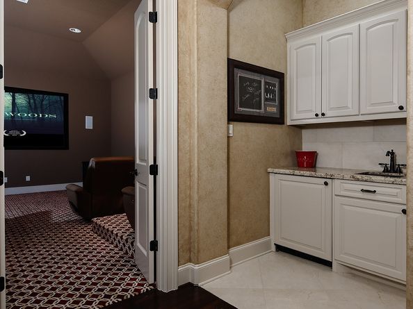 2 Lace Point, The Woodlands TX 77382