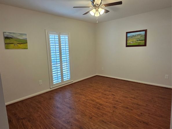 418 Longview Drive, Sugar Land TX 77478