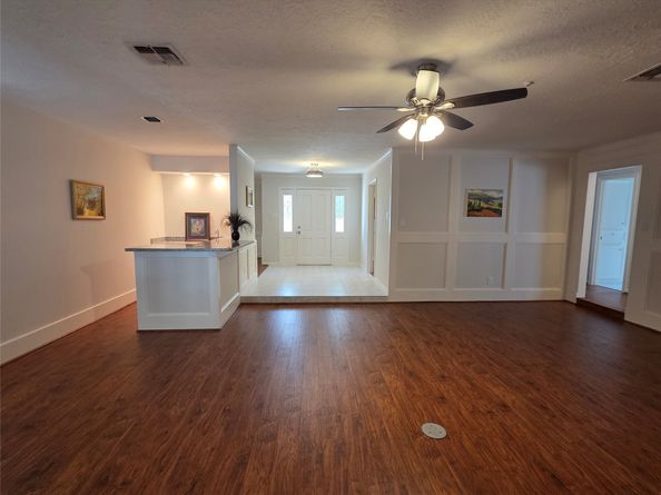 418 Longview Drive, Sugar Land TX 77478