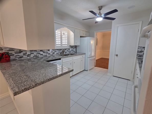 418 Longview Drive, Sugar Land TX 77478