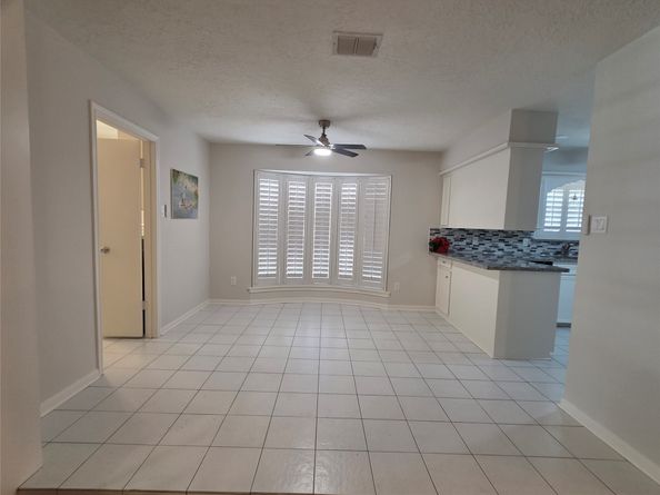 418 Longview Drive, Sugar Land TX 77478