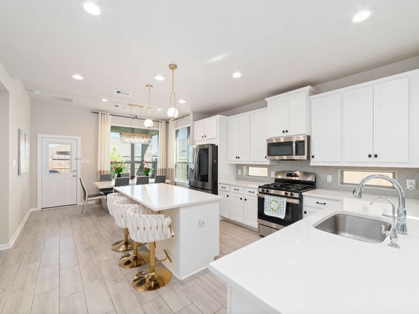 2023 Woodgate Ln, Tomball TX 77375