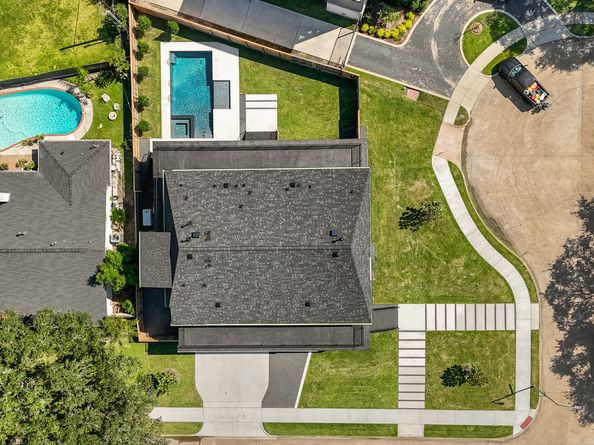 5207 Braesheather Drive, Houston TX 77096