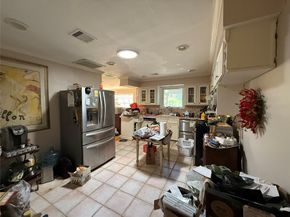 11127 Cedarhurst Drive, Houston TX 77096