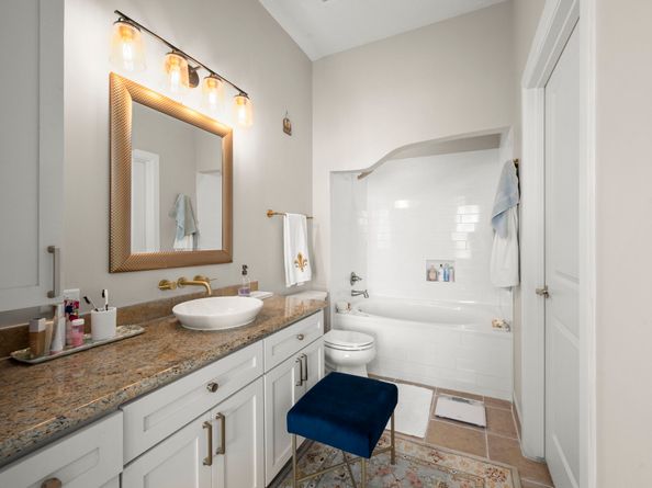 1900 Genesee Street 302, Houston TX 77006