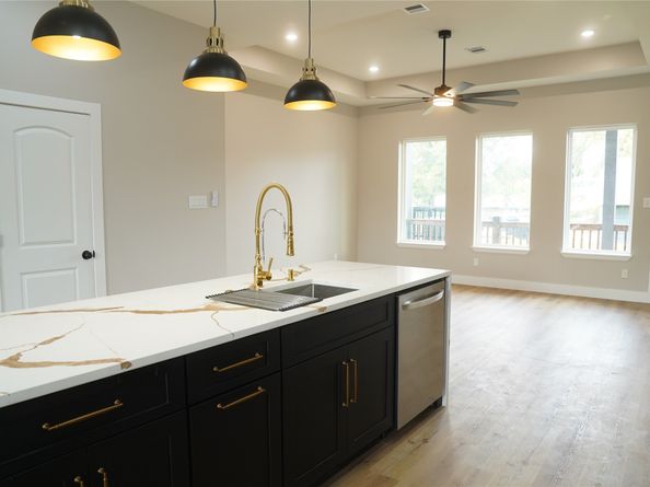 5947 Collingsworth Street, Houston TX 77026