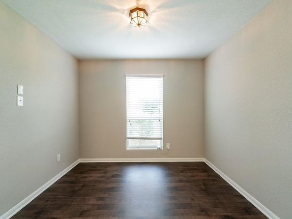 8038 Narrow Brook Way, Houston TX 77016