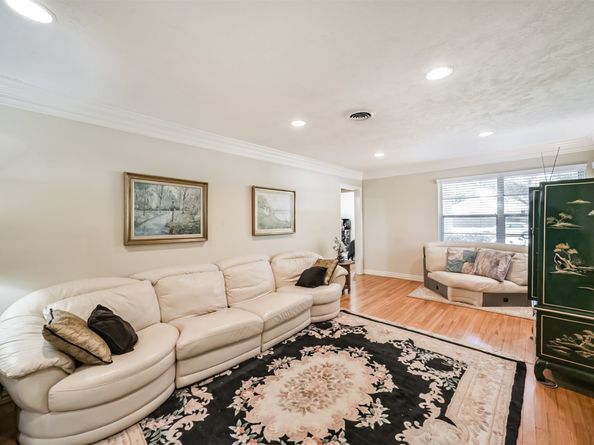 4558 Benning Drive, Houston TX 77035