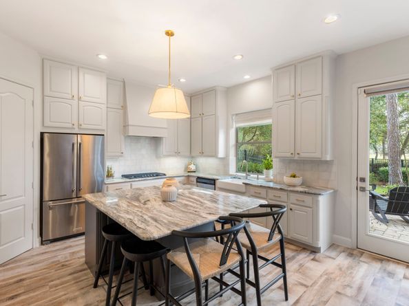 10 Mill Point Place, The Woodlands TX 77380