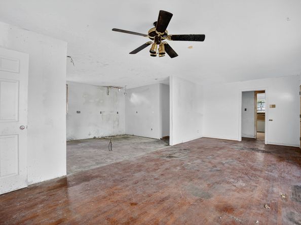 9022 Beverlyhill Street, Houston TX 77063