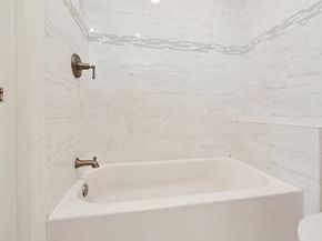 5636 Kiam Street B, Houston TX 77007